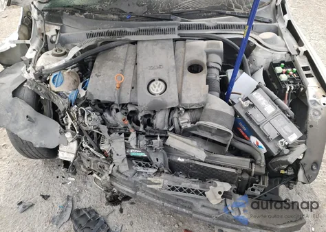 2013 Volkswagen Jetta Se z USA, uszkodzony, nr VIN 3VWDP7AJ5DM395919